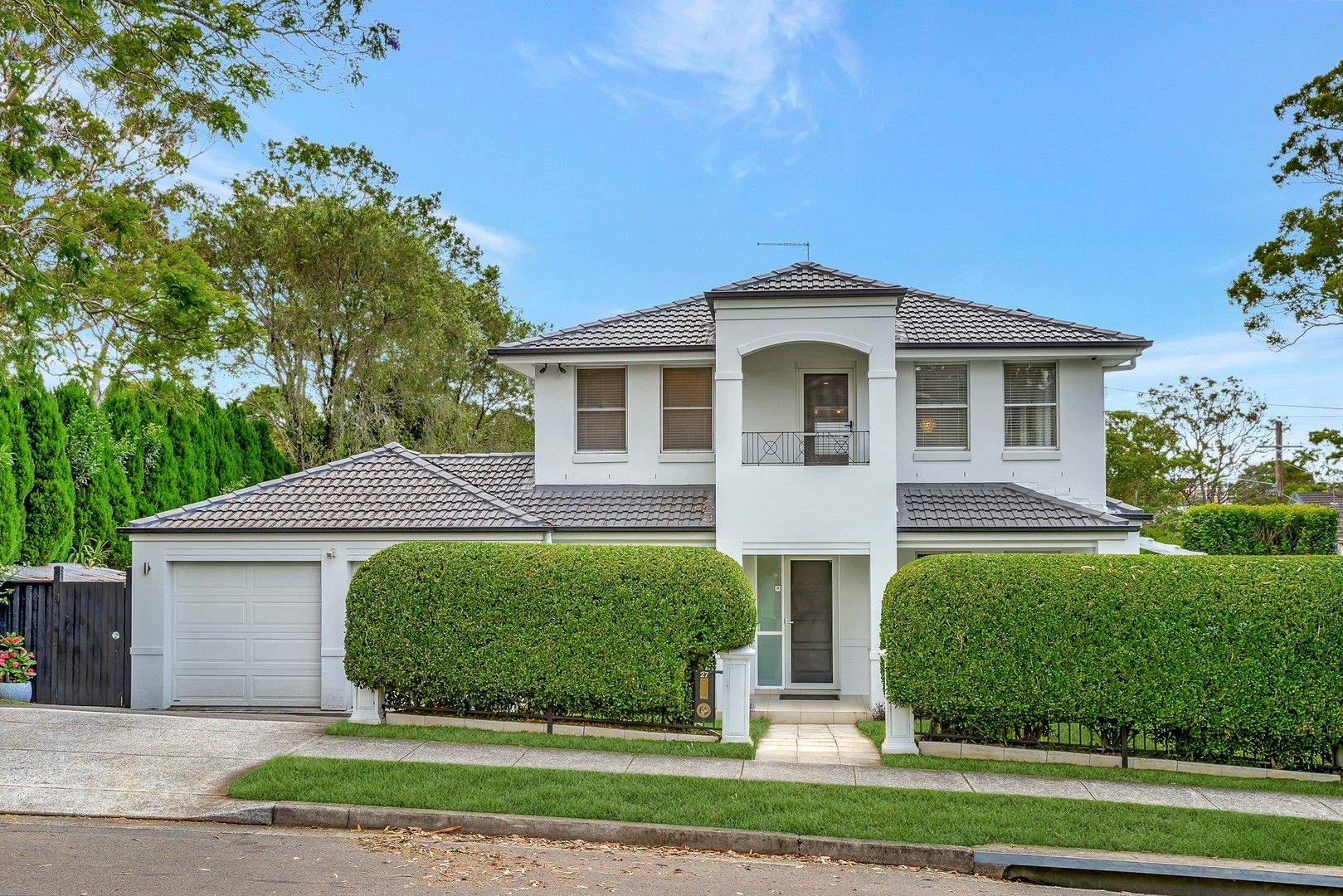 4 bedrooms House in 27 Highlands Road WAHROONGA NSW, 2076