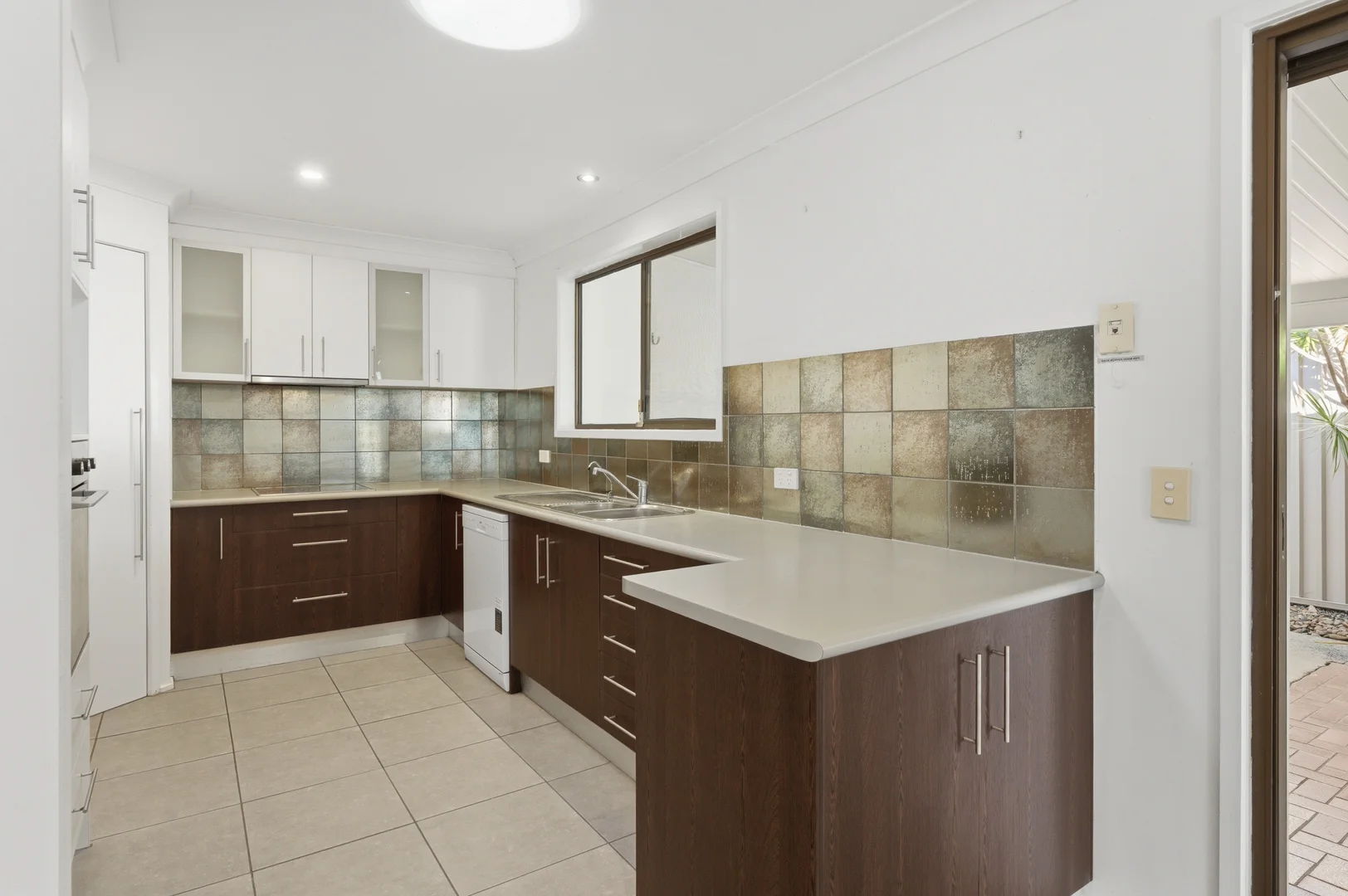 Additional image 4 of 2 Southerly Street, Mermaid Waters QLD 4218