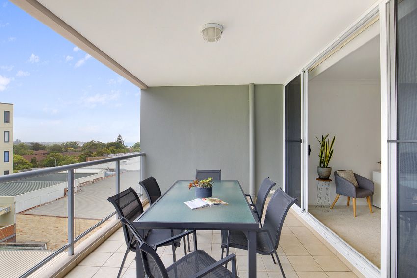 302/12 Howard Avenue, Dee Why NSW 2099, Image 0
