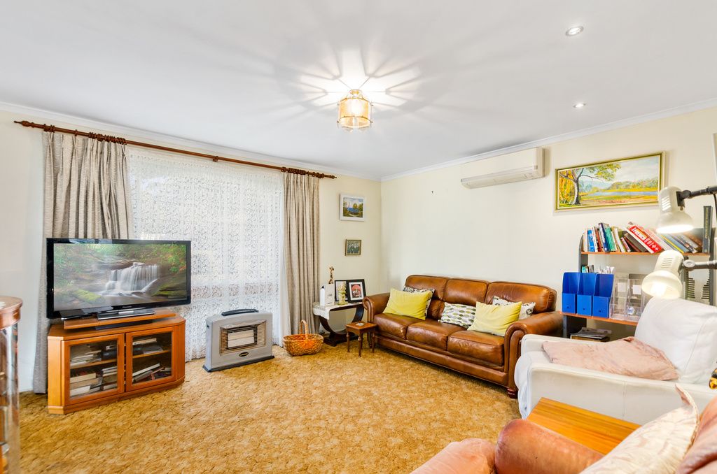 11 Fromholz Crescent, Avondale NSW 2530, Image 2