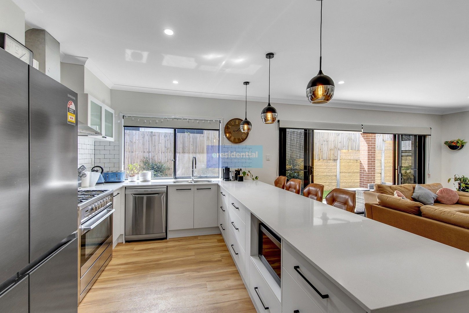 5 bedrooms House in 16 Sophora Road HOLMVIEW QLD, 4207