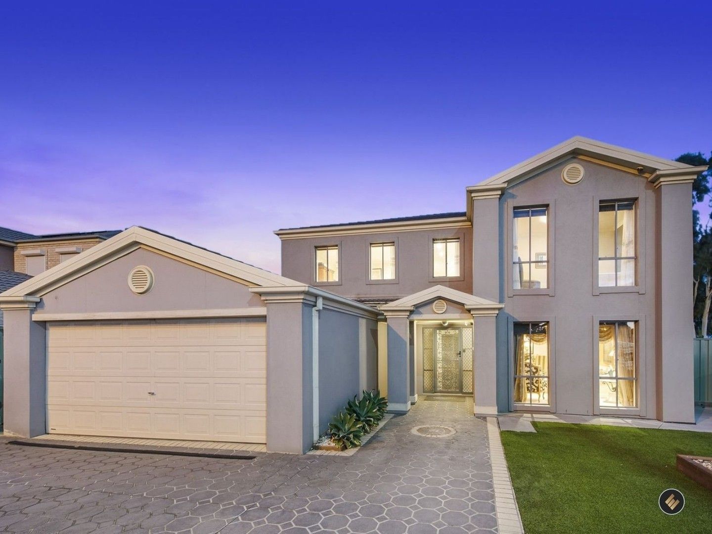 4 bedrooms Villa in 2 Banchory Avenue HILLSIDE VIC, 3037