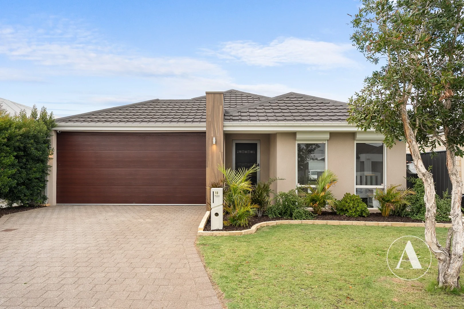 10 Burnham Road, Hilbert WA 6112