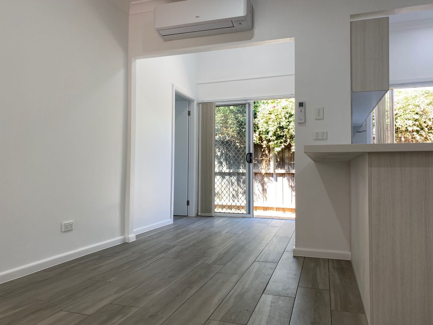 3 bedrooms House in 98 Chatwynd Road MERRYLANDS NSW, 2160