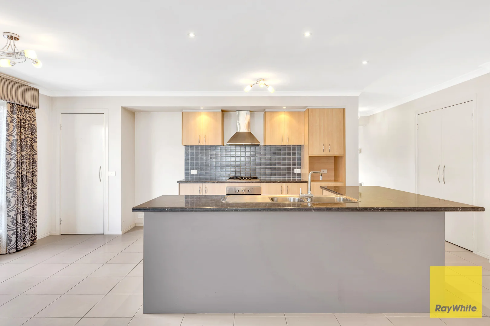 Additional image 4 of 31 Clearwater Rise Parade, Truganina VIC 3029