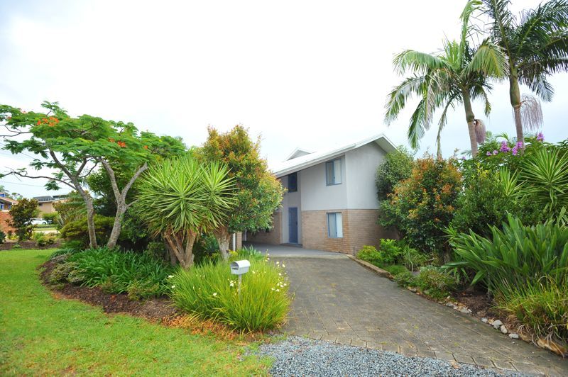 3 Ocean View Road, ARRAWARRA HEADLAND NSW 2456, Image 1