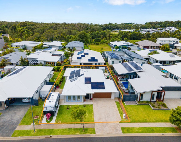 8 Watergum Close, Sapphire Beach NSW 2450