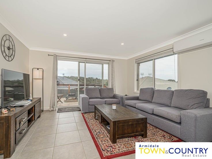 33b Arundel Drive, Armidale NSW 2350, Image 2