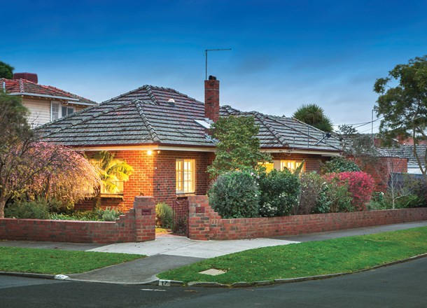 17 Bayside Crescent, Hampton VIC 3188