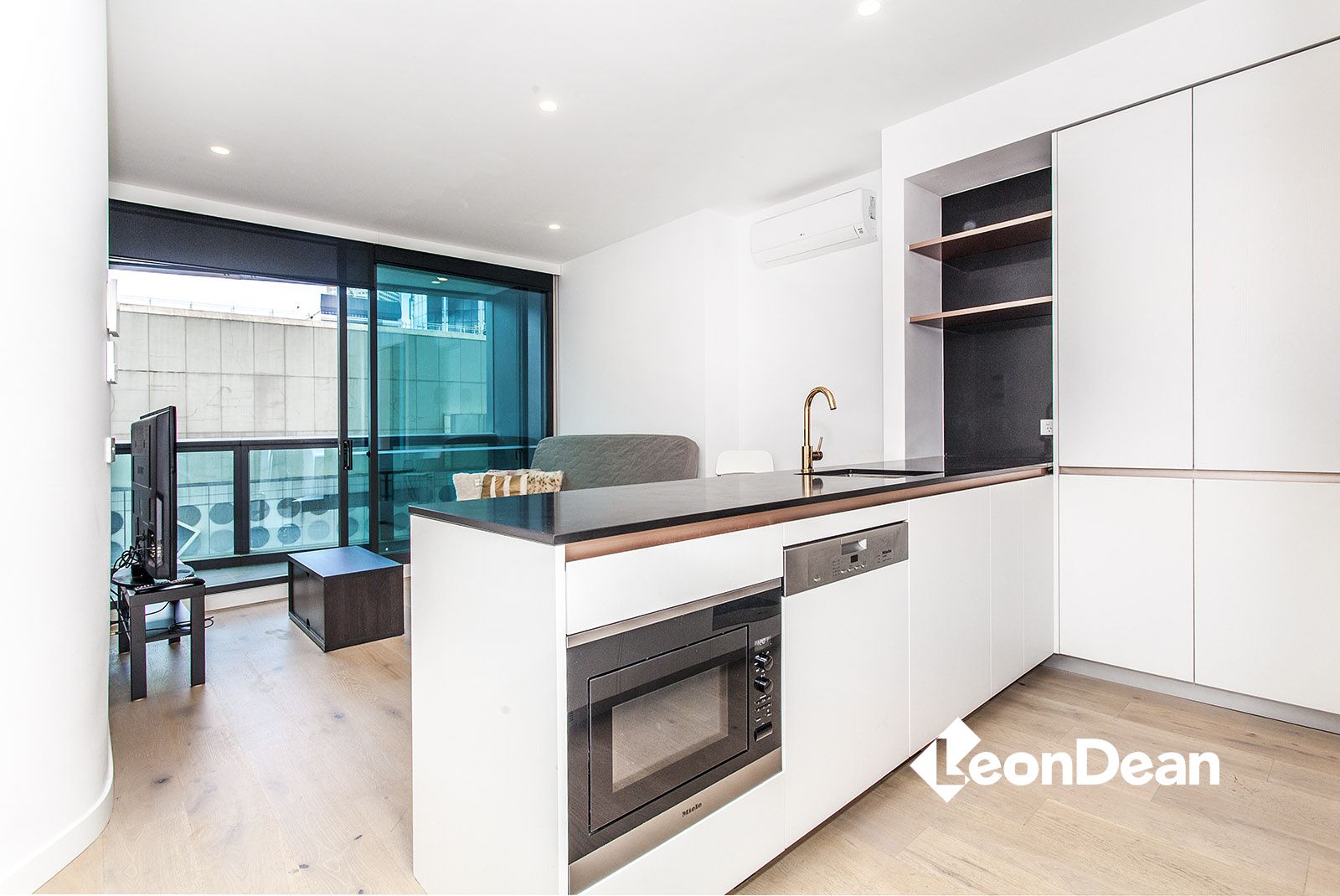 1011/228 La Trobe St, Melbourne VIC 3000, Image 1