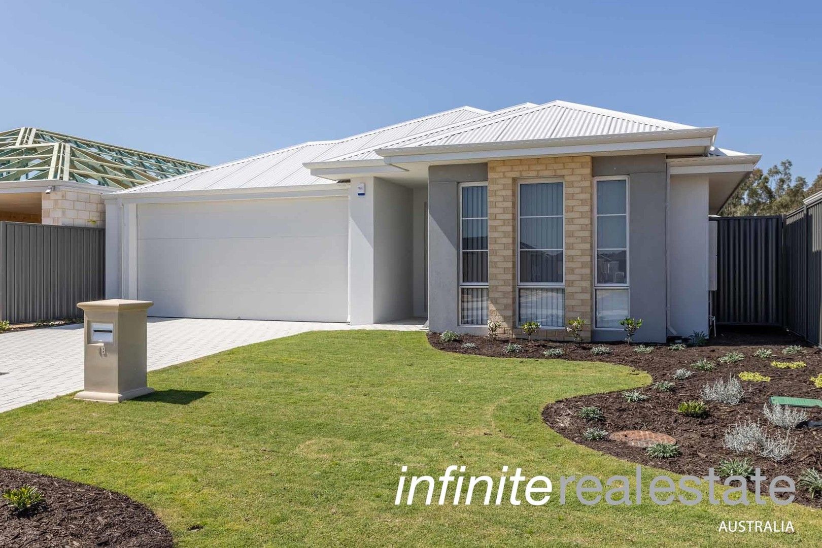 4 bedrooms House in 18 Peartree Grove UPPER SWAN WA, 6069