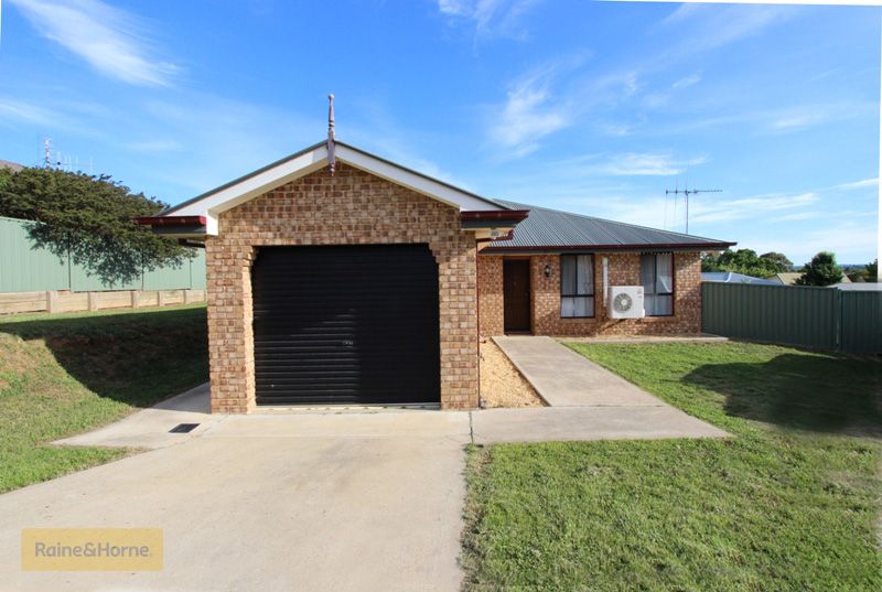 19 Hassall Grove, Kelso NSW 2795