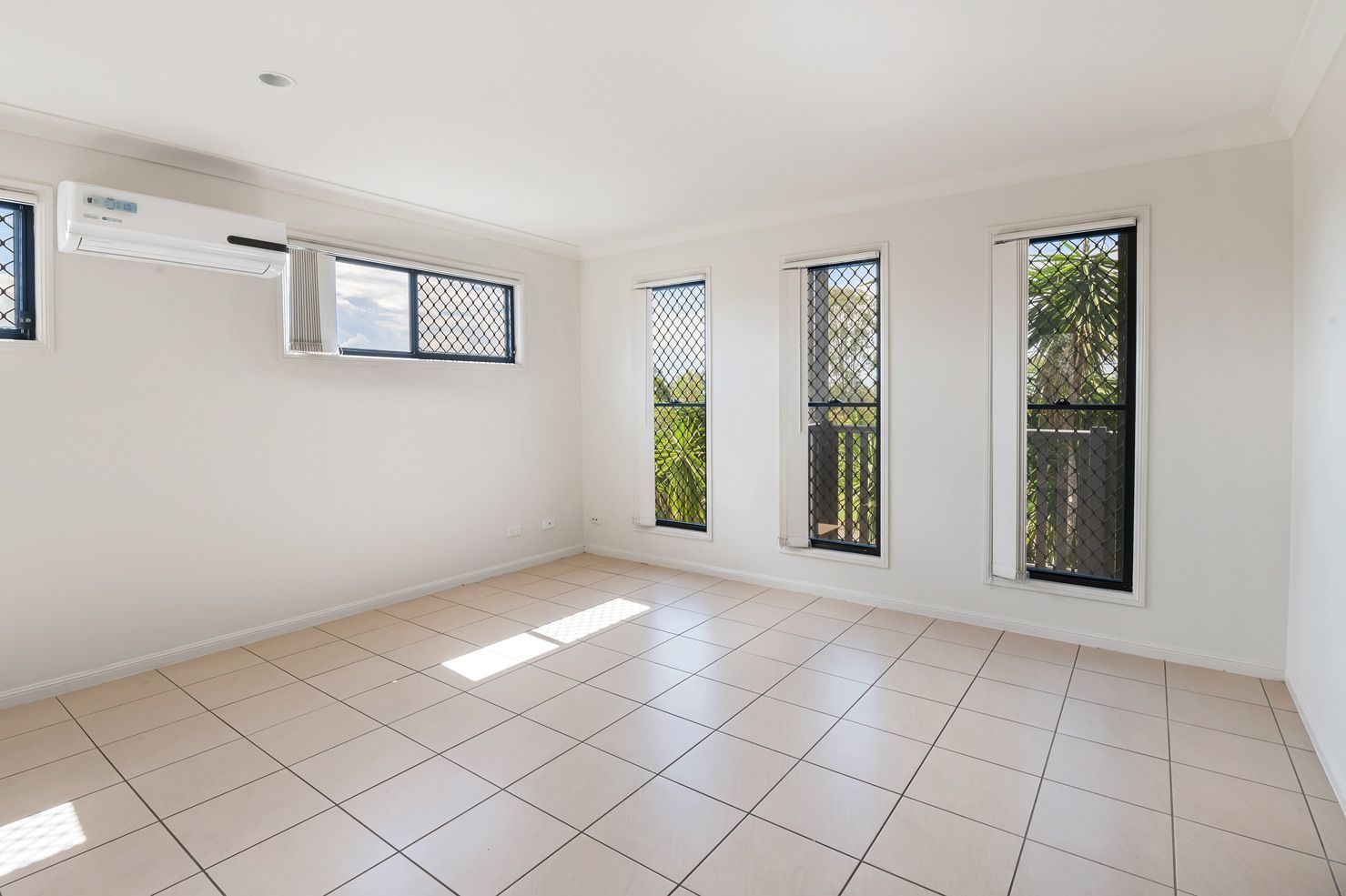 1/2 Emily Street, Ormeau QLD 4208, Image 2