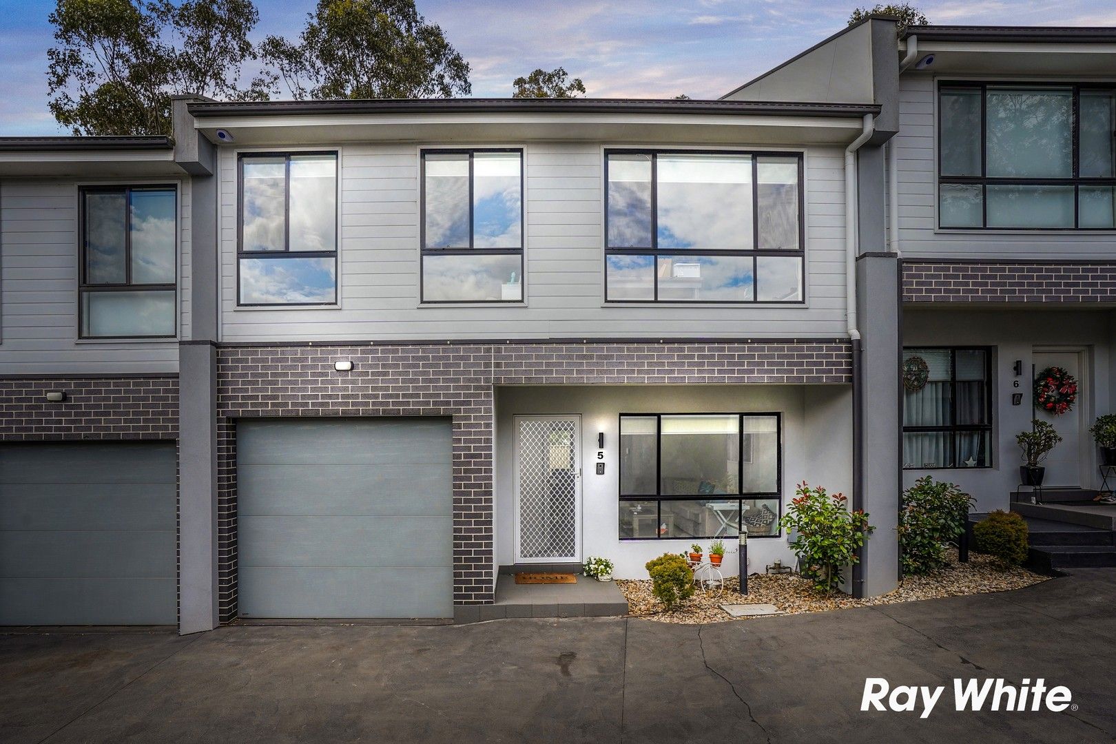 3 bedrooms Townhouse in 5/21 Eskdale Street MINCHINBURY NSW, 2770