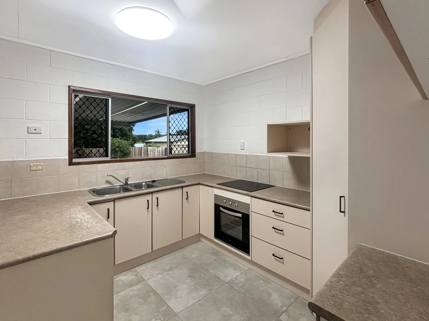 Additional image 3 of 41 Amethyst Street, Bayview Heights QLD 4868