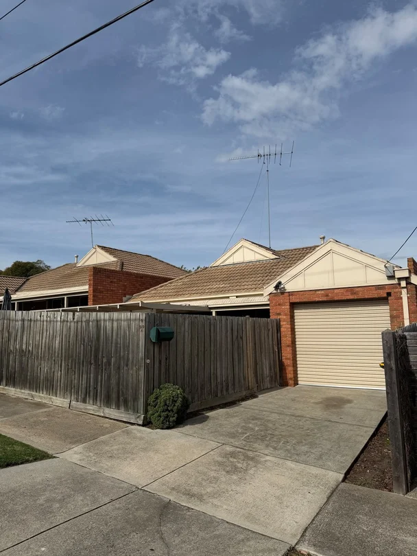 2/219 Mount Pleasant Road, Highton VIC 3216