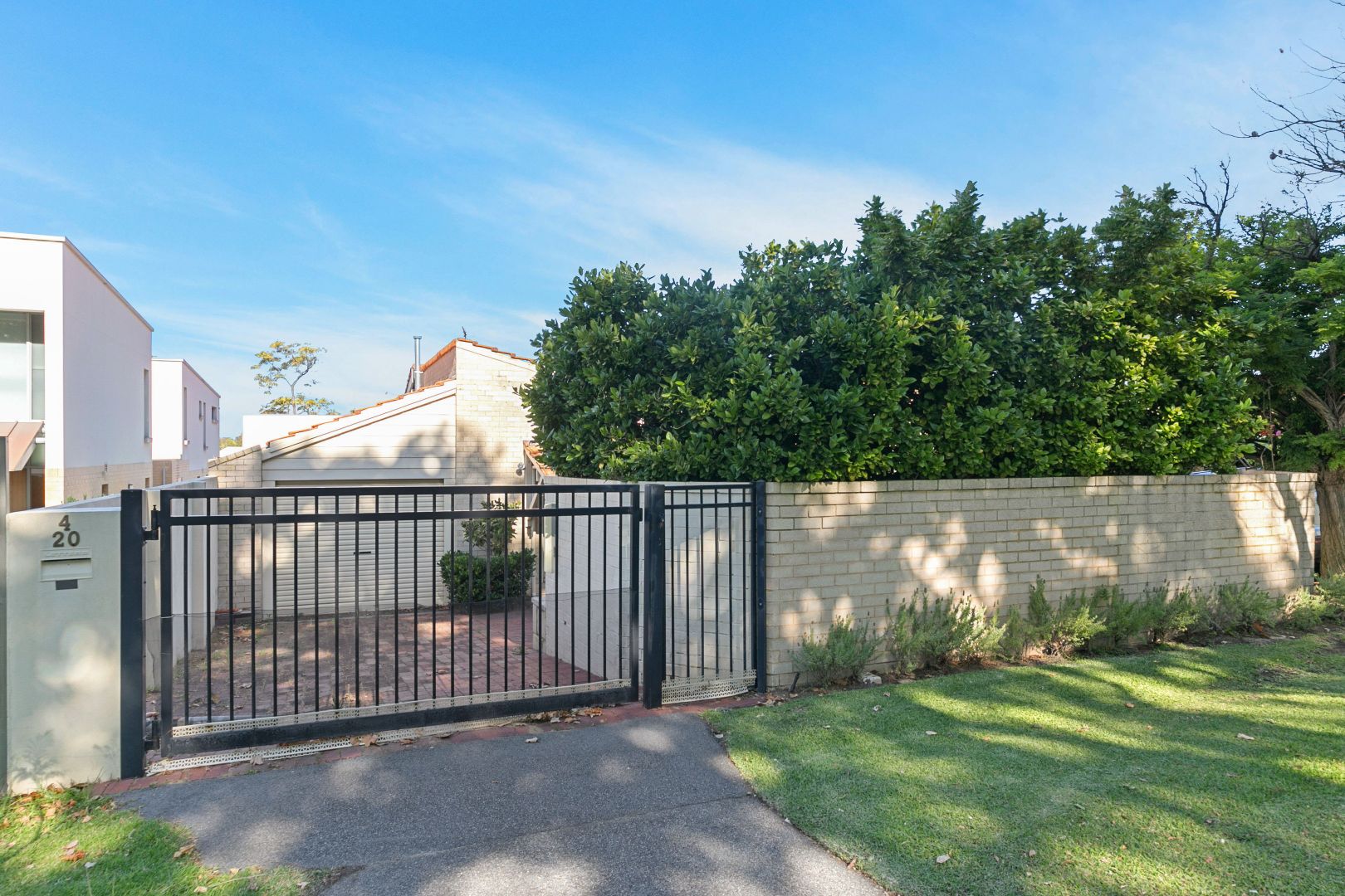 4/20 Queenslea Drive, Claremont WA 6010, Image 2