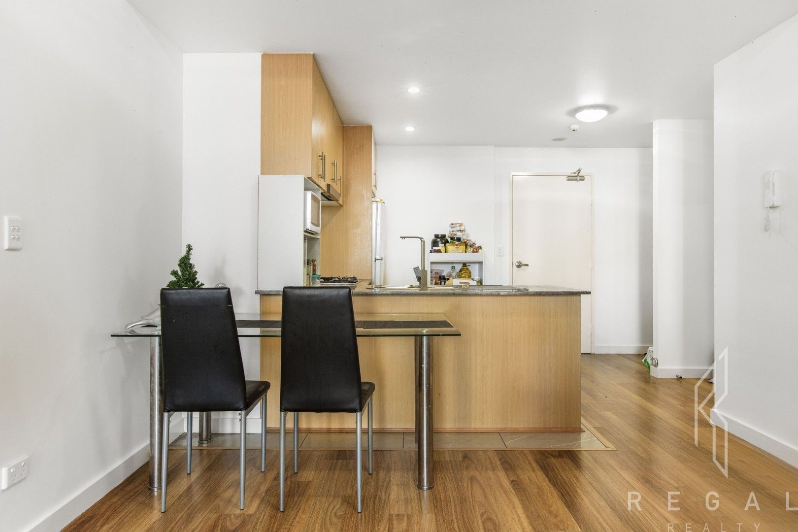 2 bedrooms Apartment / Unit / Flat in A409/40-50 Arncliffe Street WOLLI CREEK NSW, 2205