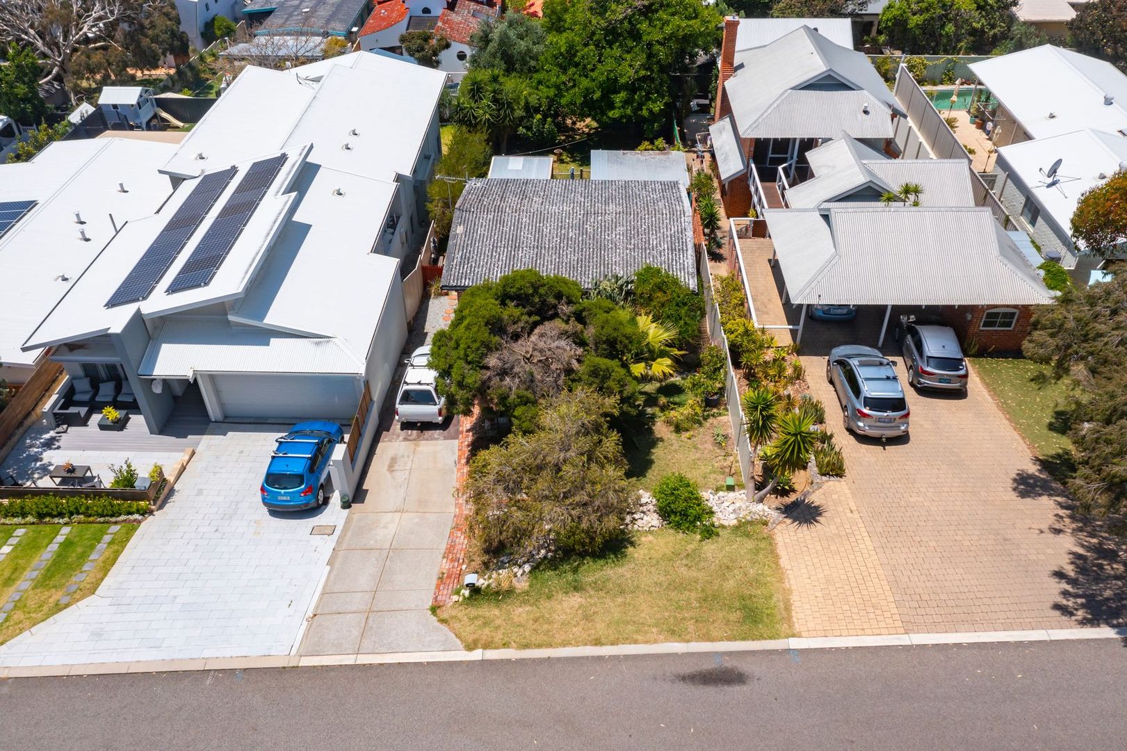 17 Haysom Street, Trigg WA 6029, Image 2