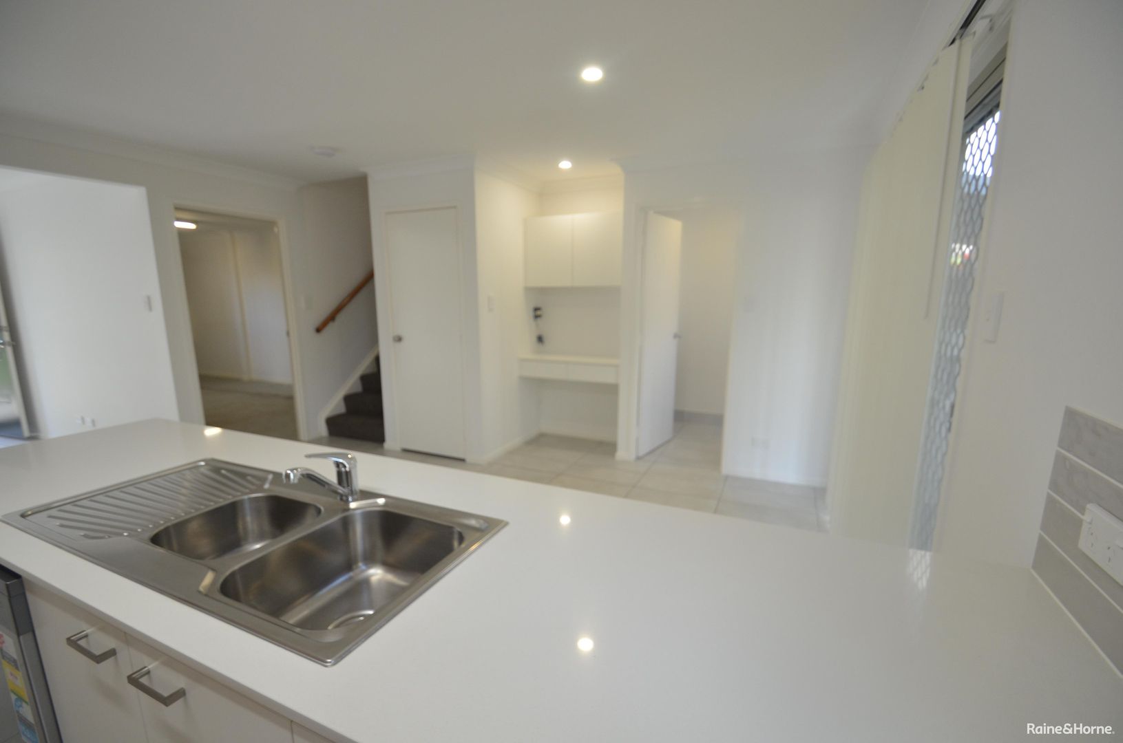 Browns Plains QLD 4118 3 beds townhouse for Rent, AS NEW 450 PW 3