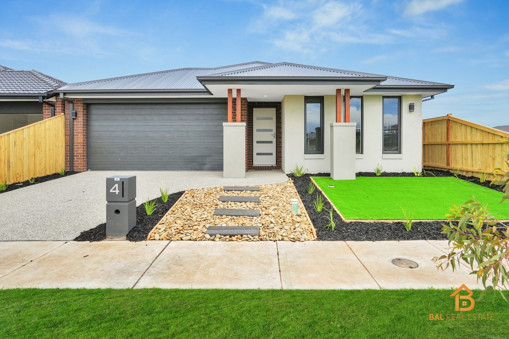 4 bedrooms House in 4 Sumac Street BROOKFIELD VIC, 3338