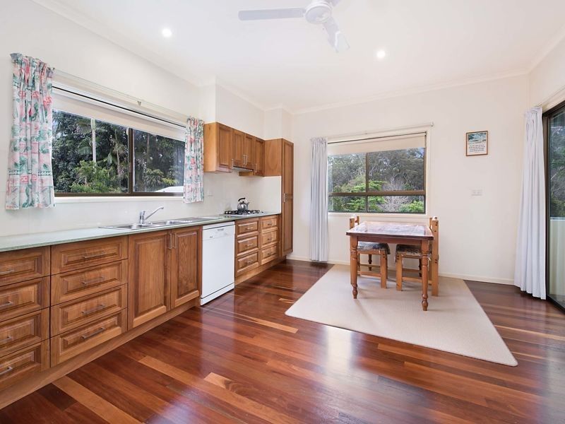 35 Mary Cairncross Avenue, Maleny QLD 4552, Image 2