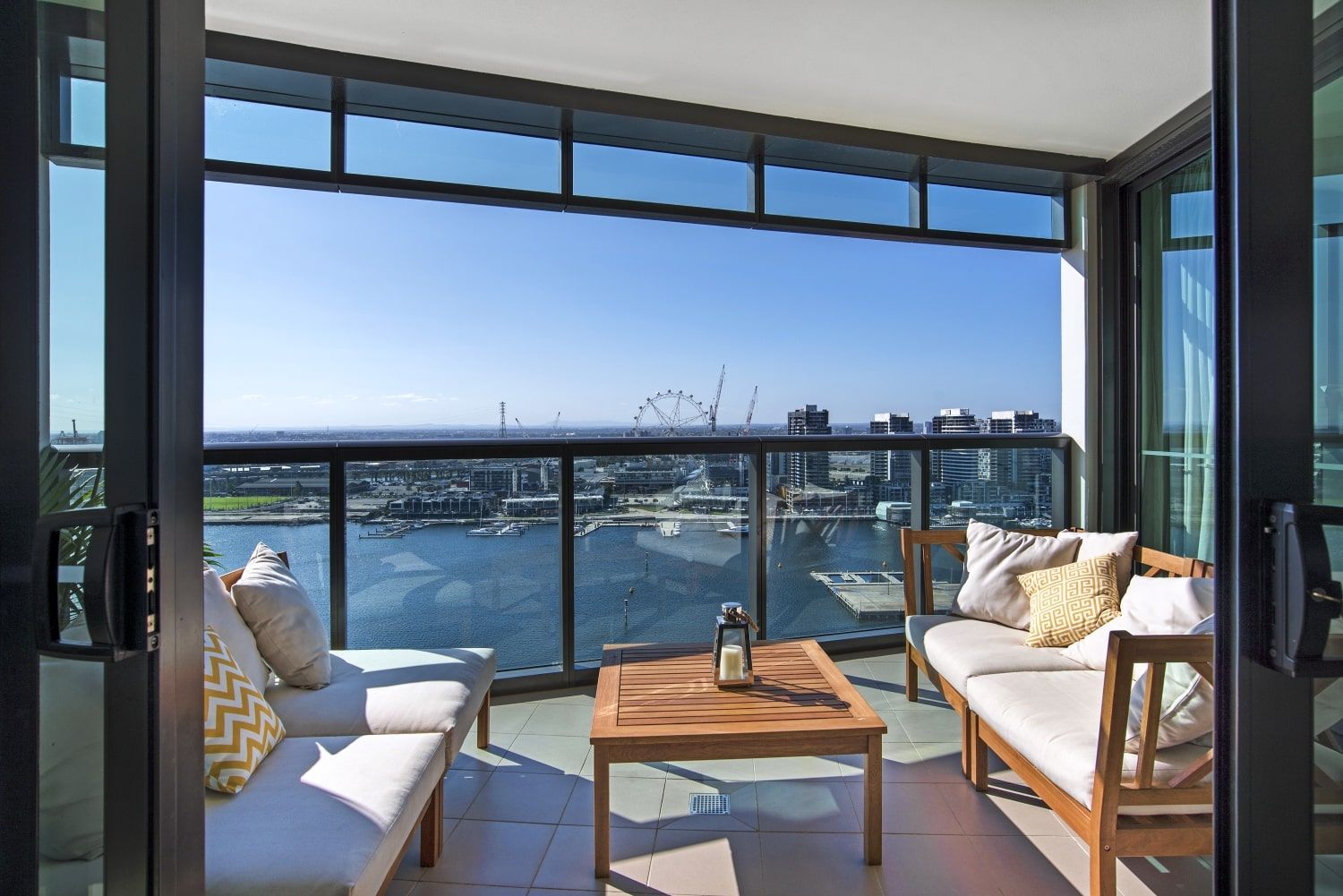 212/8 Waterside Place, Docklands VIC 3008, Image 0