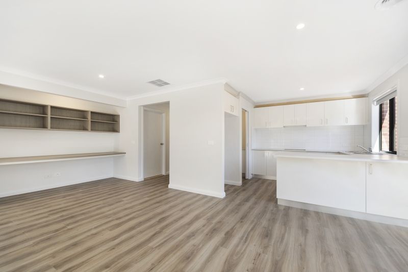 1/15 Pryor Street, Mount Pleasant VIC 3350, Image 2