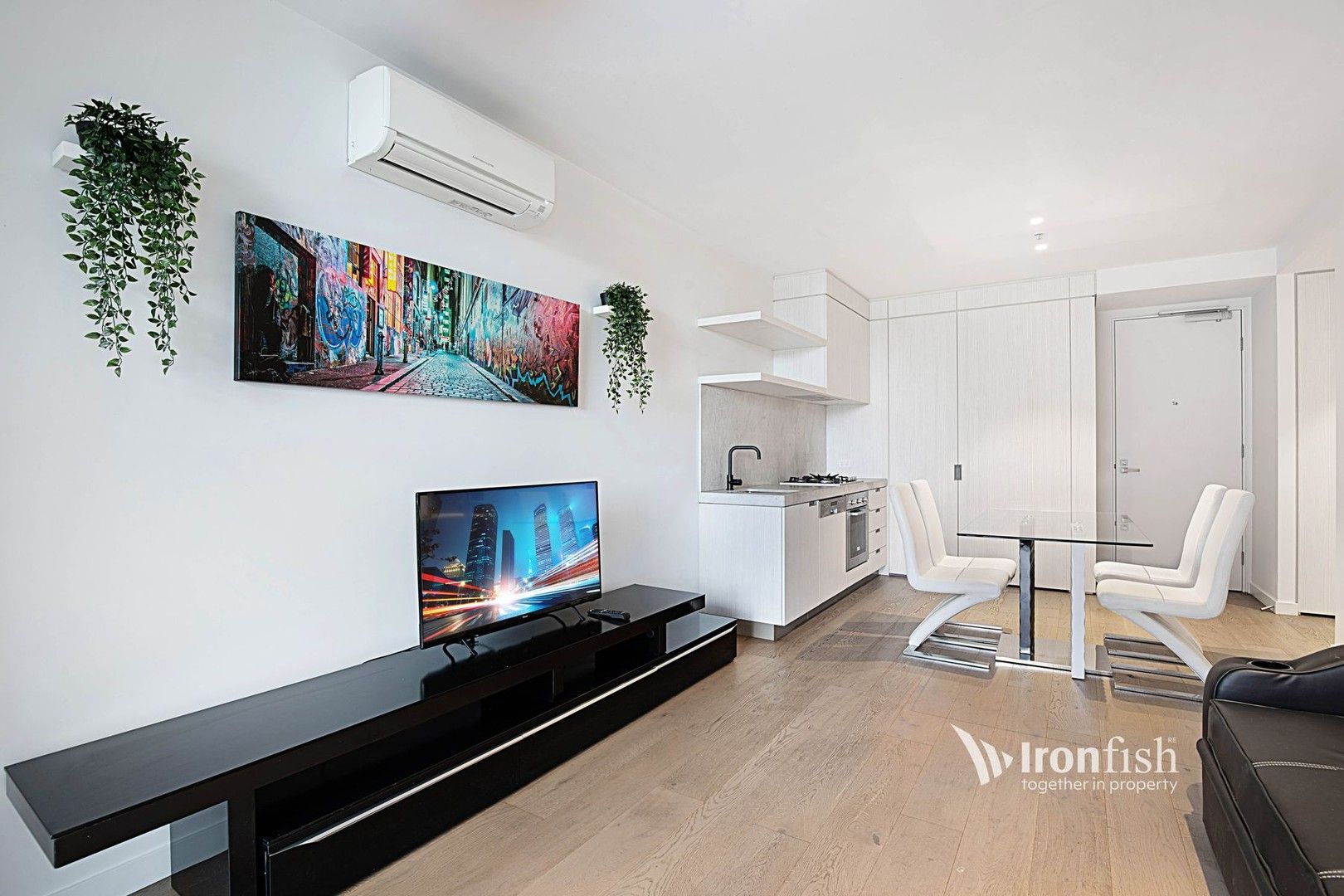 2 bedrooms Apartment / Unit / Flat in 1307/33 Blackwood Street NORTH MELBOURNE VIC, 3051