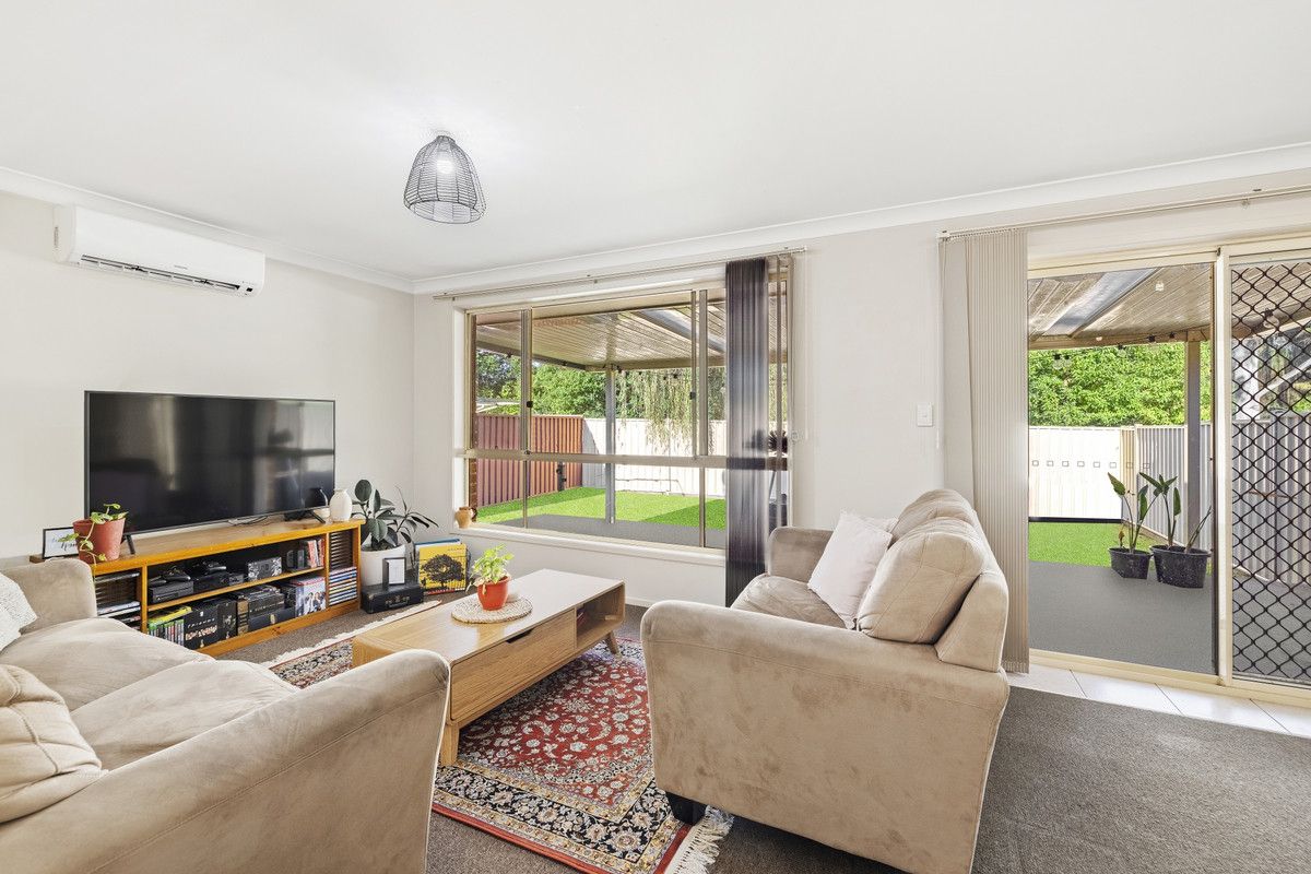 2/123 Woodview Avenue, Lisarow NSW 2250, Image 2