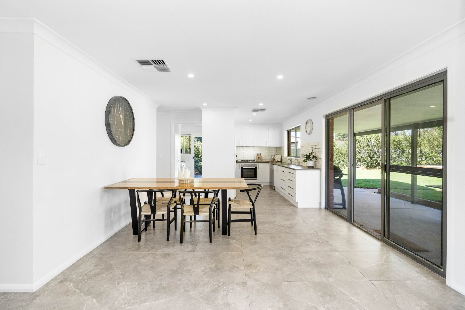 7 Egret Place, Estella NSW 2650, Image 2