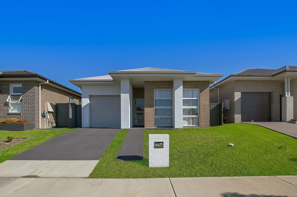 42 Flagship Ridge, Jordan Springs NSW 2747, Image 0