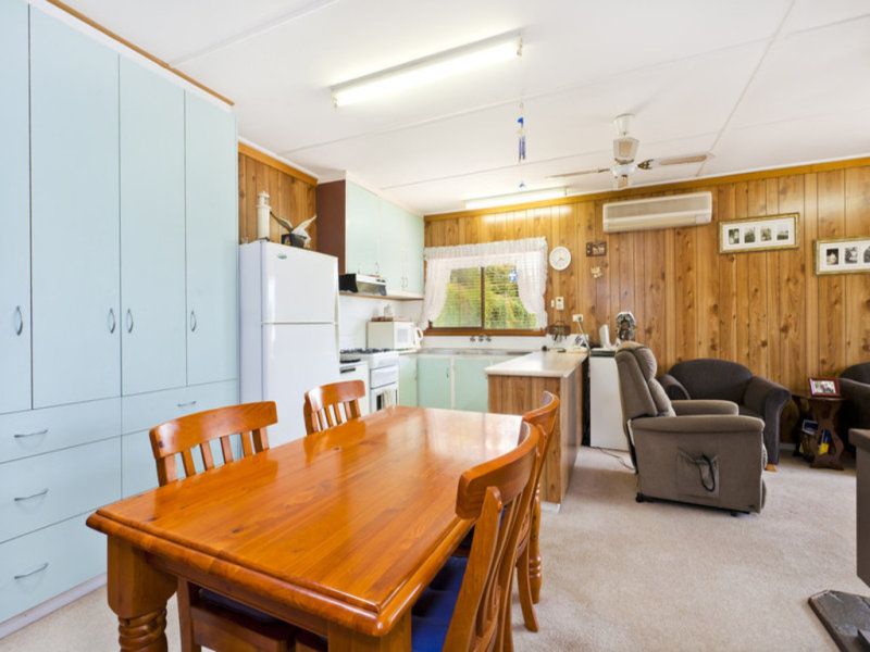 21 Great Ocean Road, Marengo VIC 3233, Image 2