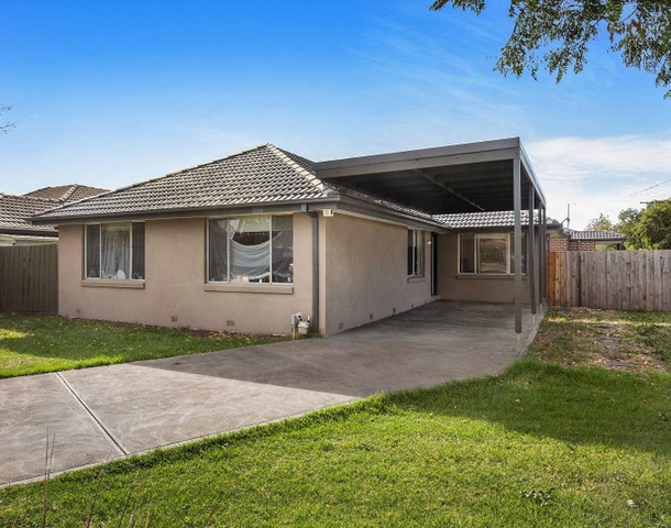 13 Campbell Parade, Cranbourne VIC 3977