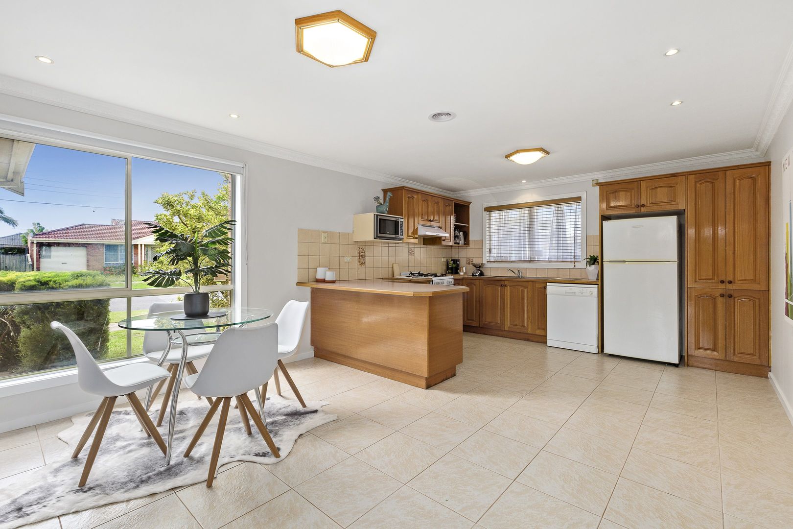 6 Woolnough Drive, Mill Park VIC 3082, Image 2