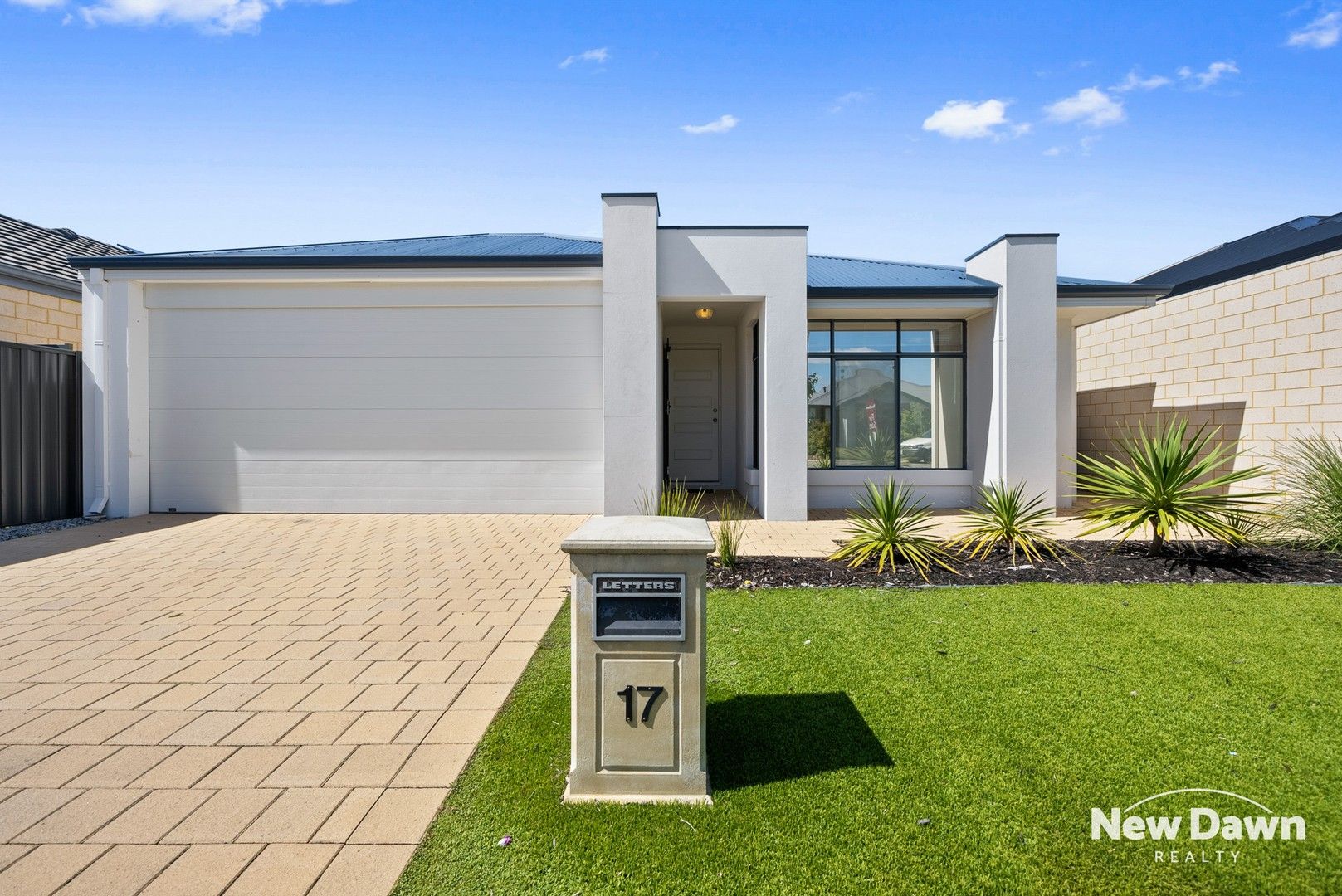 4 bedrooms House in 17 Relic Boulevard AVELEY WA, 6069