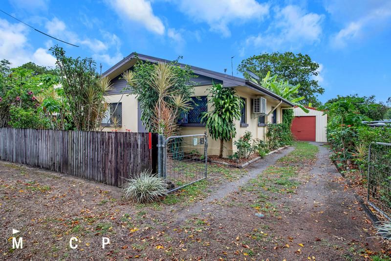 2 Drew Street, Finch Hatton QLD 4756