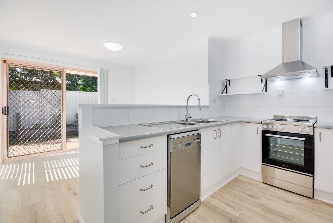 2 bedrooms Apartment / Unit / Flat in 2/10 Palm Avenue SHERWOOD QLD, 4075