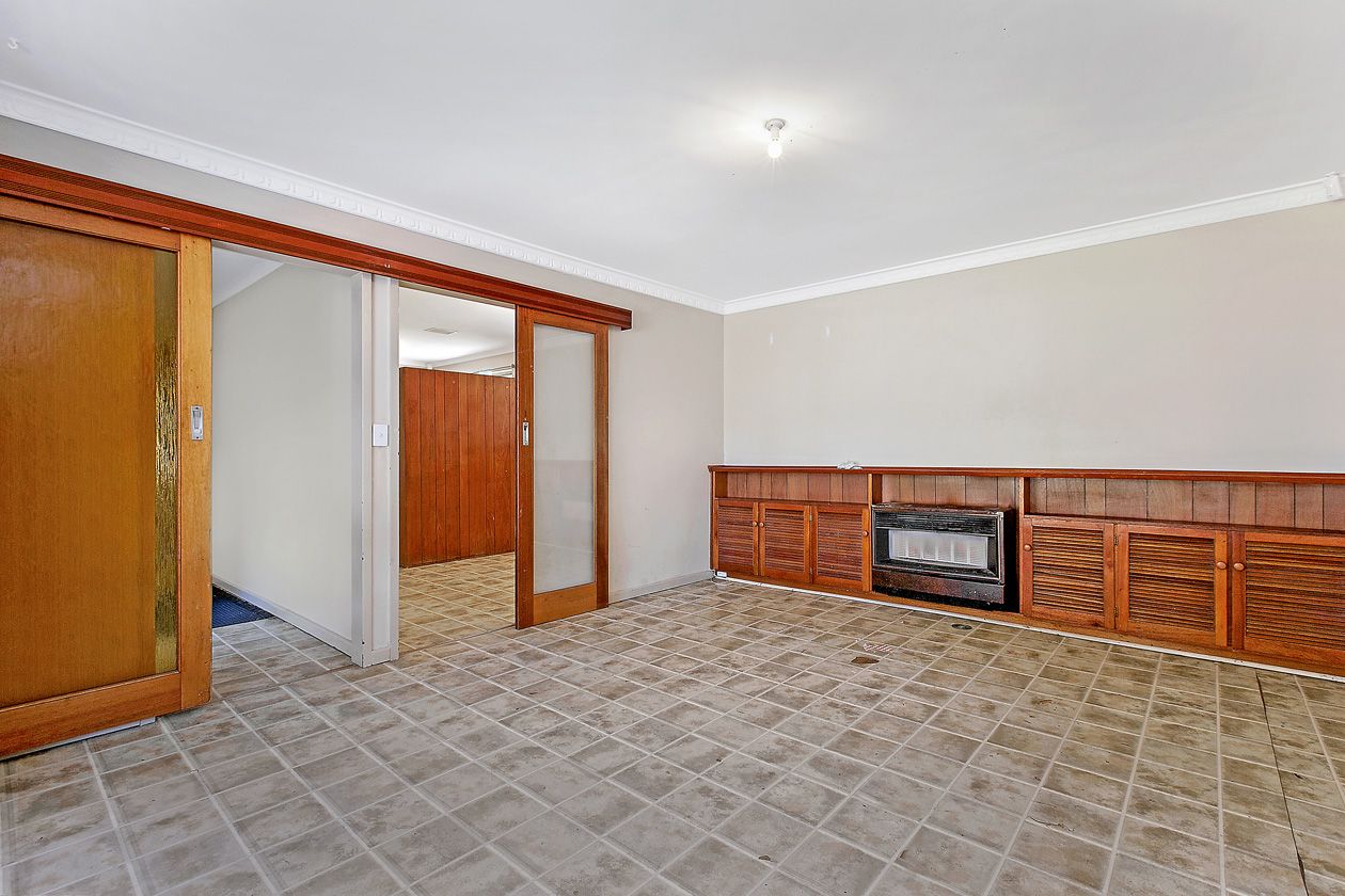 11 Guernsey Crescent, Salisbury North SA 5108, Image 2