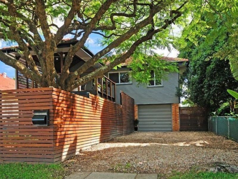 4 bedrooms House in 50 Whitworth Road CANNON HILL QLD, 4170