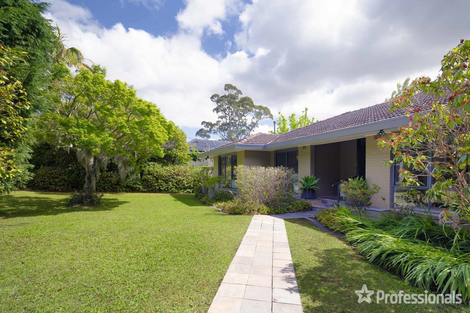 3 Suffolk Close, St Ives NSW 2075, Image 1