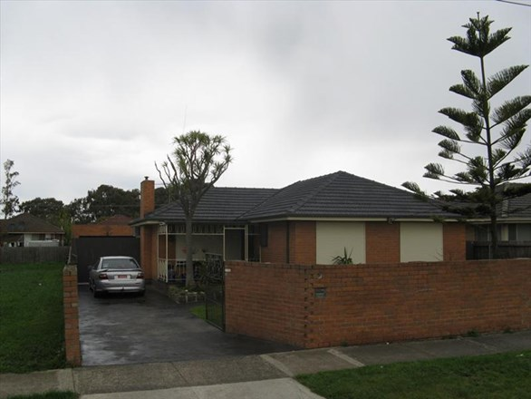 17 Wattleglen Street, Craigieburn VIC 3064