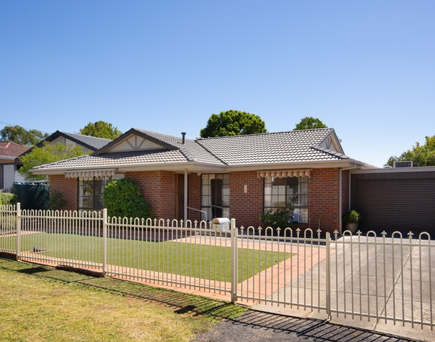 9 Wallace Street, Castlemaine VIC 3450