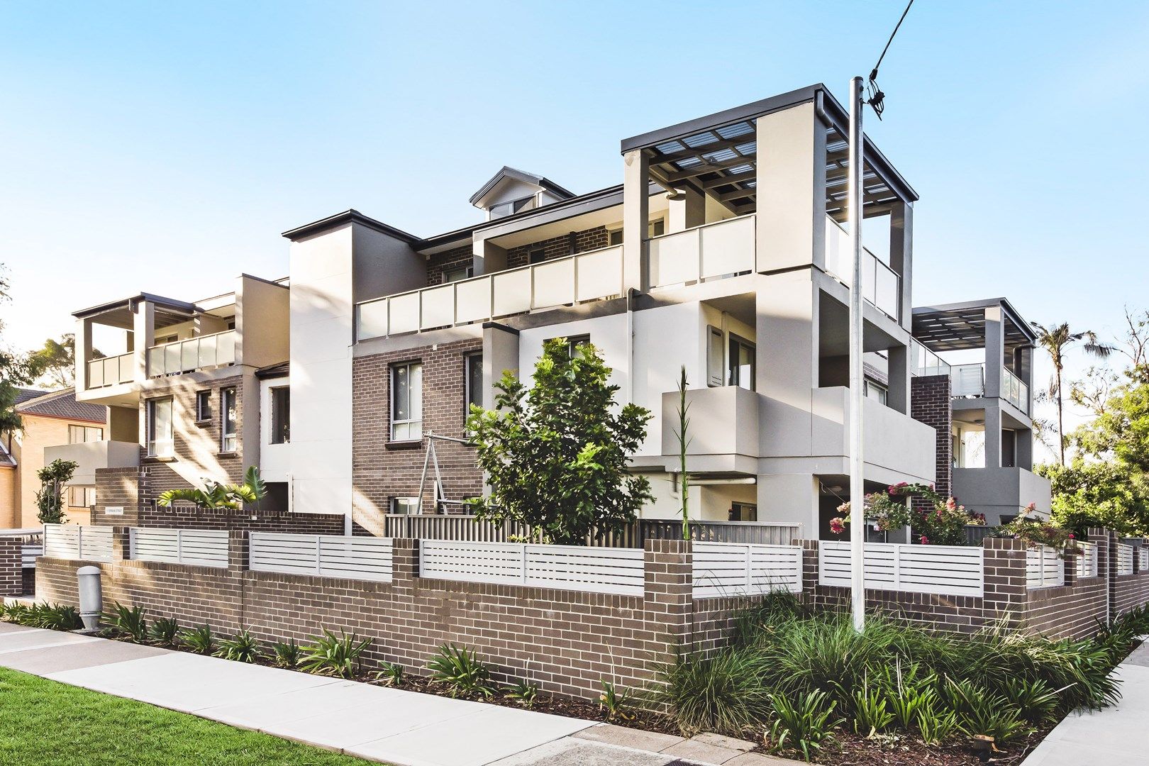 3 bedrooms Apartment / Unit / Flat in 9/1-3 Erskine Street RIVERWOOD NSW, 2210