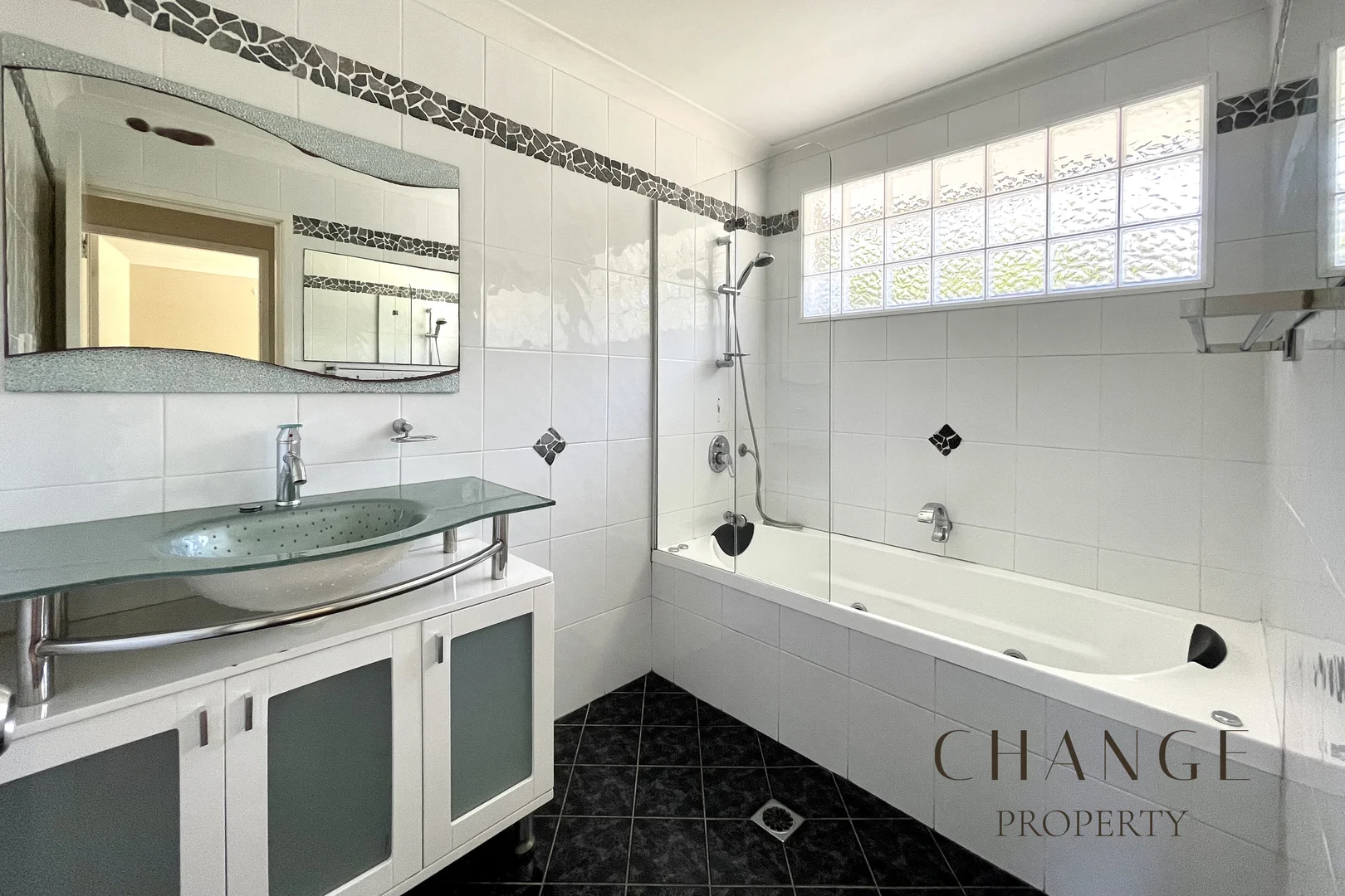 Additional image 11 of 200 Avoca Drive, Green Point NSW 2251