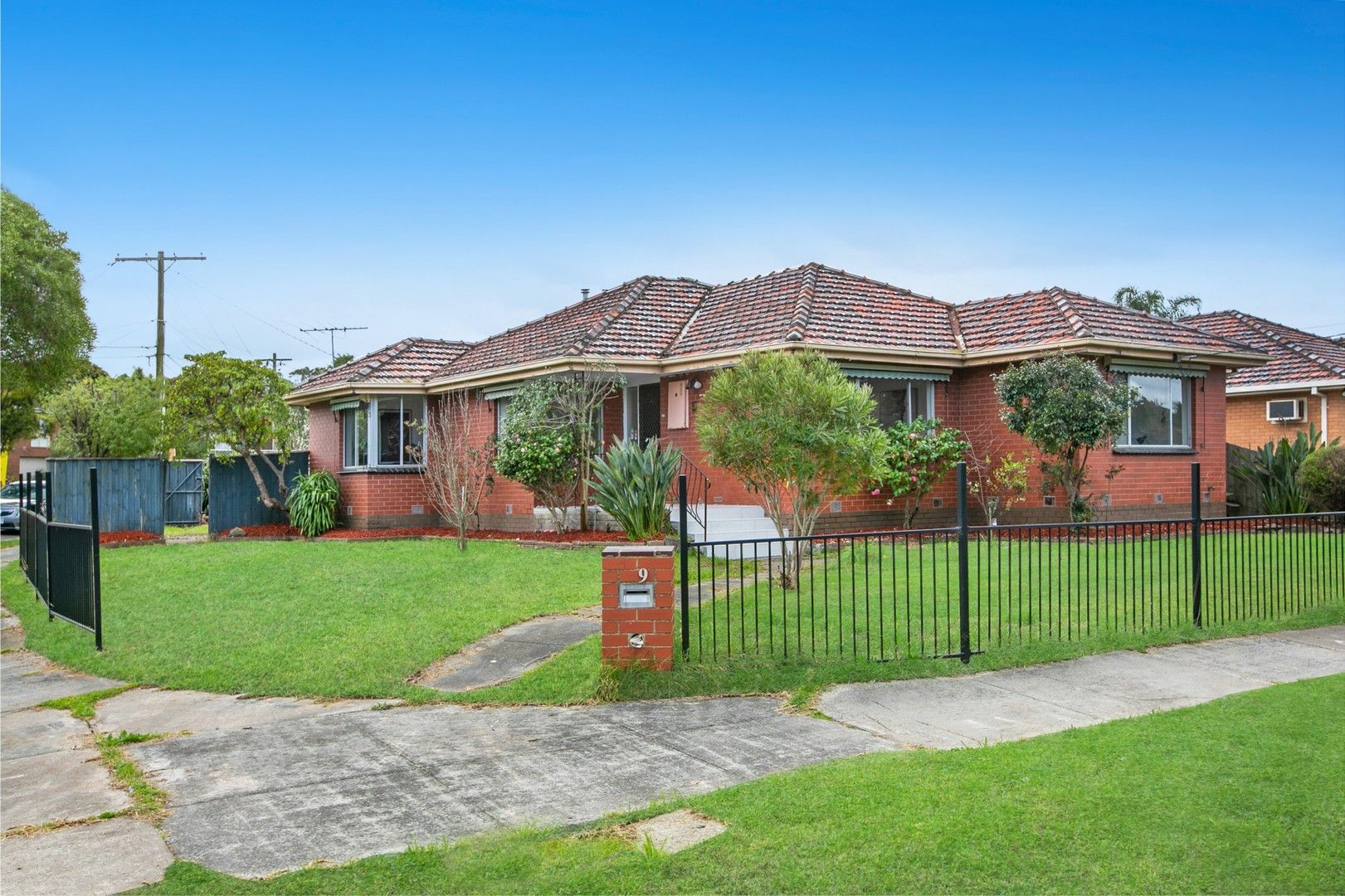 3 bedrooms House in 9 Milton Parade BUNDOORA VIC, 3083