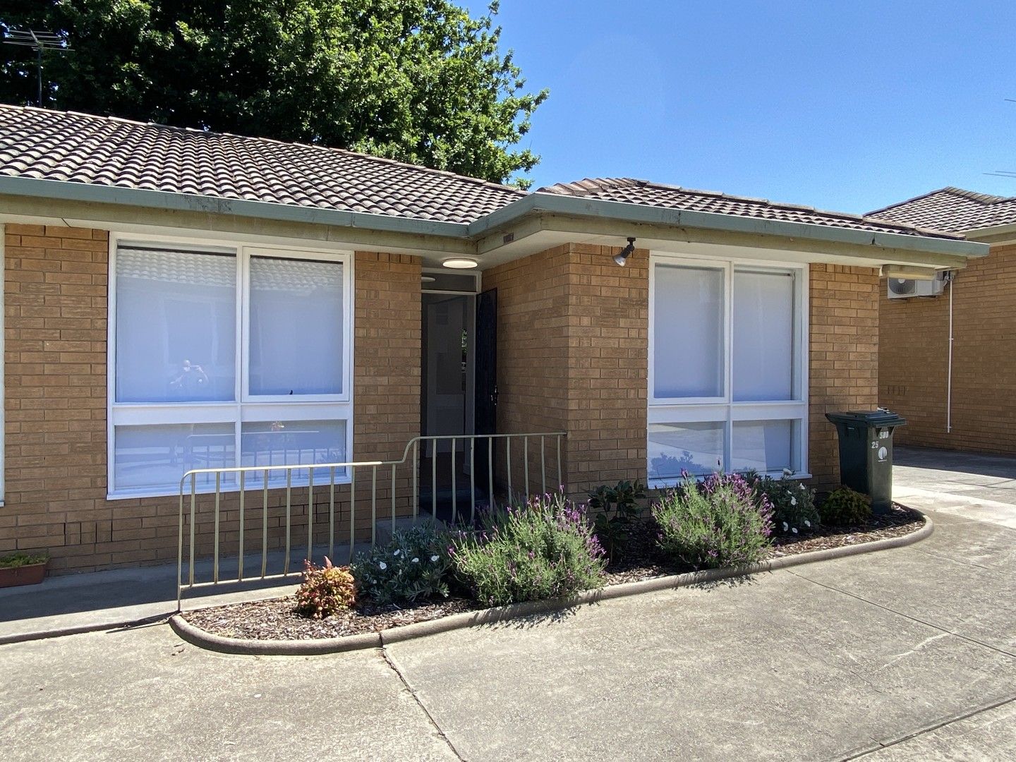 2 bedrooms Apartment / Unit / Flat in 24/508-510 Moreland Road BRUNSWICK WEST VIC, 3055
