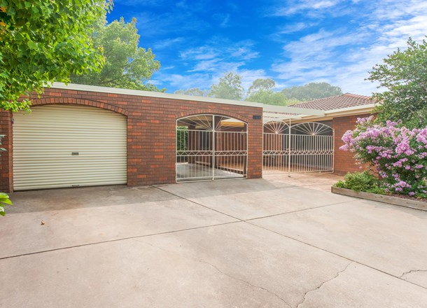 568 Iluka Crescent, Lavington NSW 2641