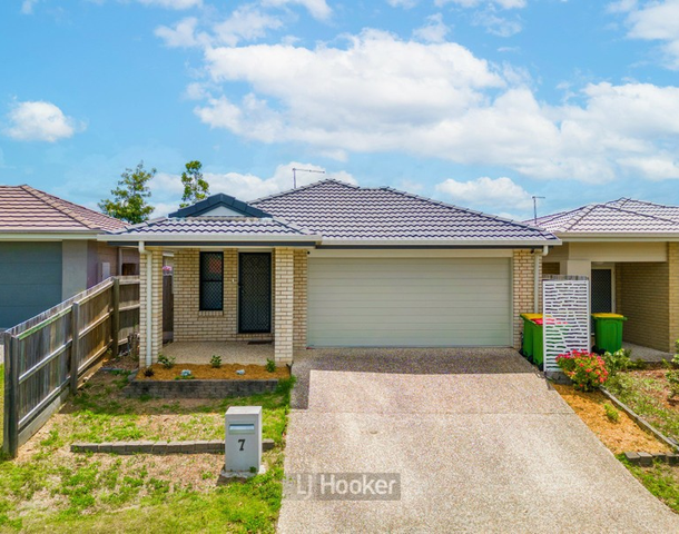 7 Travertine Avenue, Logan Reserve QLD 4133