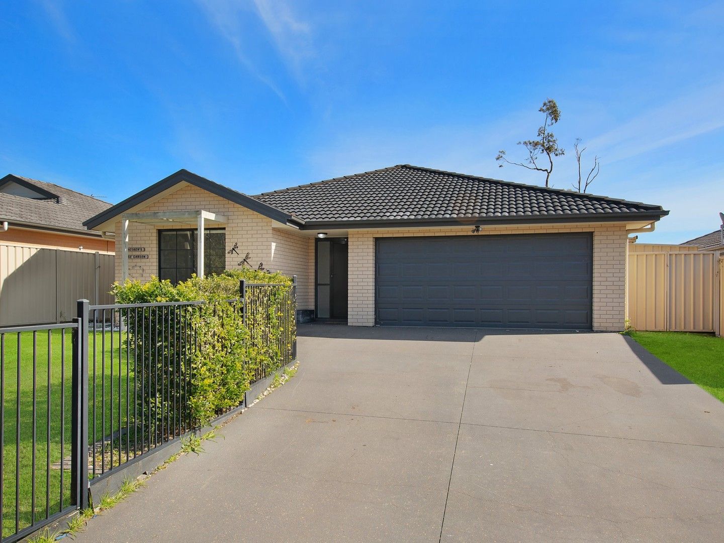 5 bedrooms House in 41 Summerland Road SUMMERLAND POINT NSW, 2259
